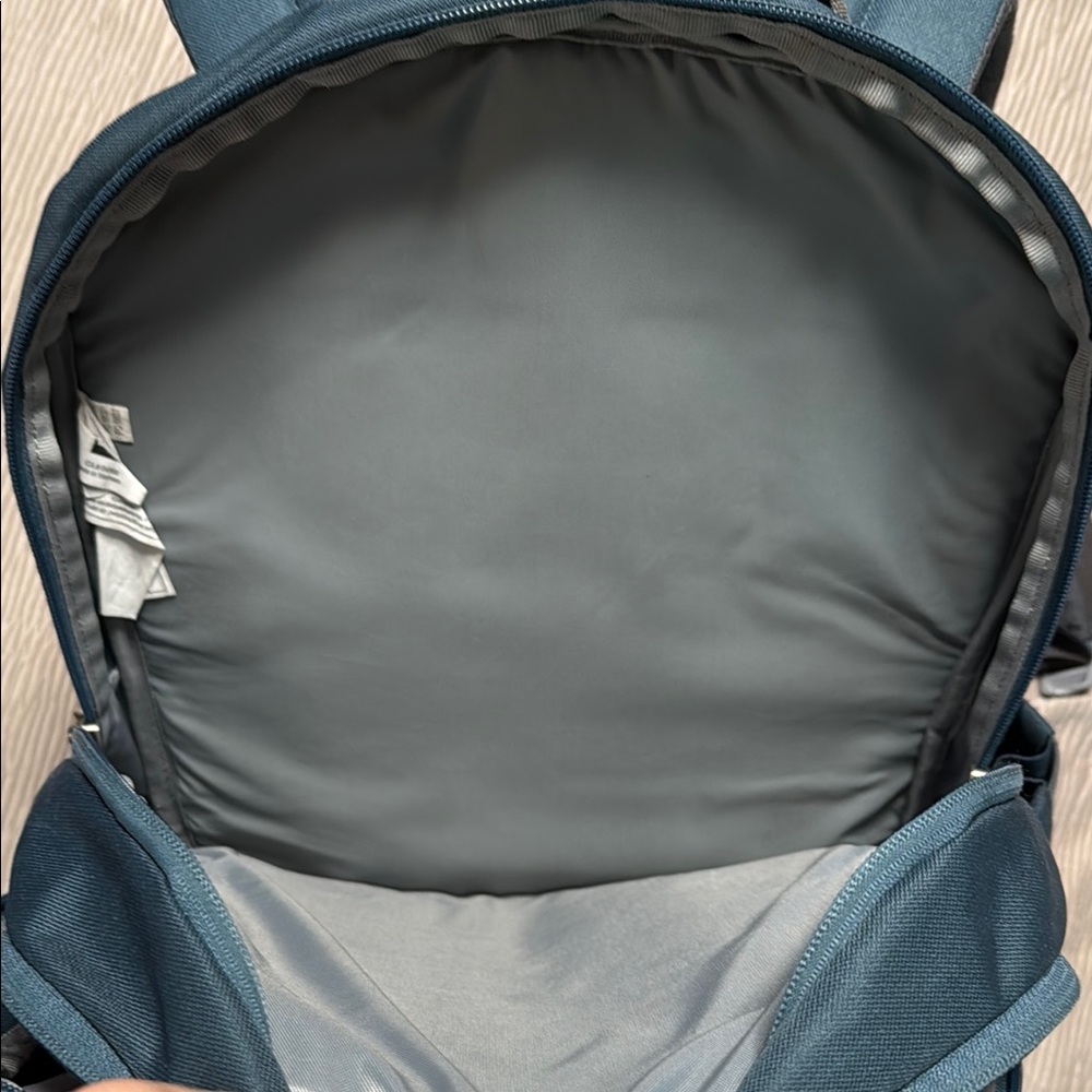MEC Men's Blue Backpack - Picture 4 of 7